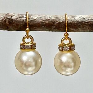 Hand Crafted Gold and Cream Pearl Earrings